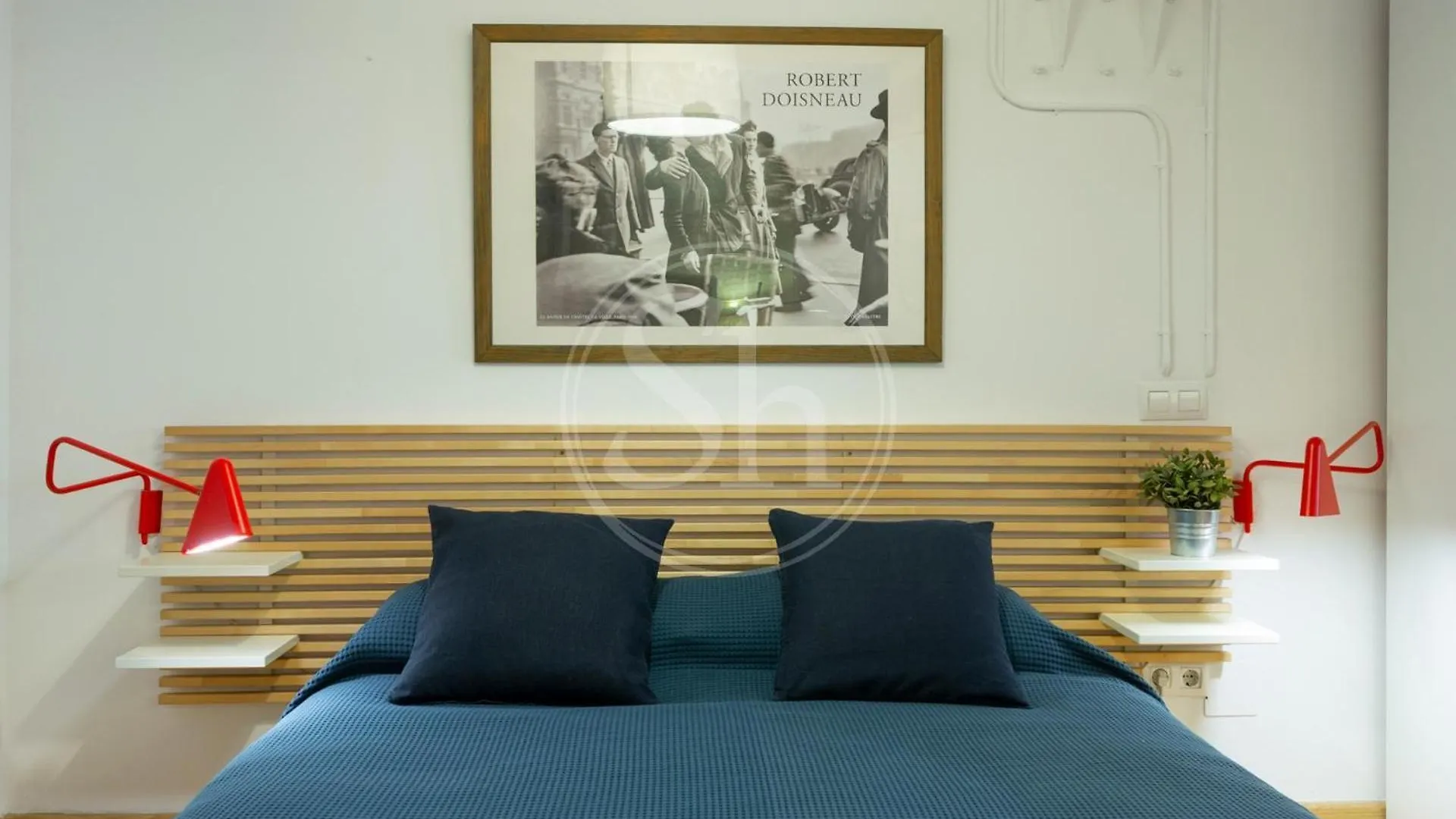 Apartment With Terrace In Gracia Barcelona