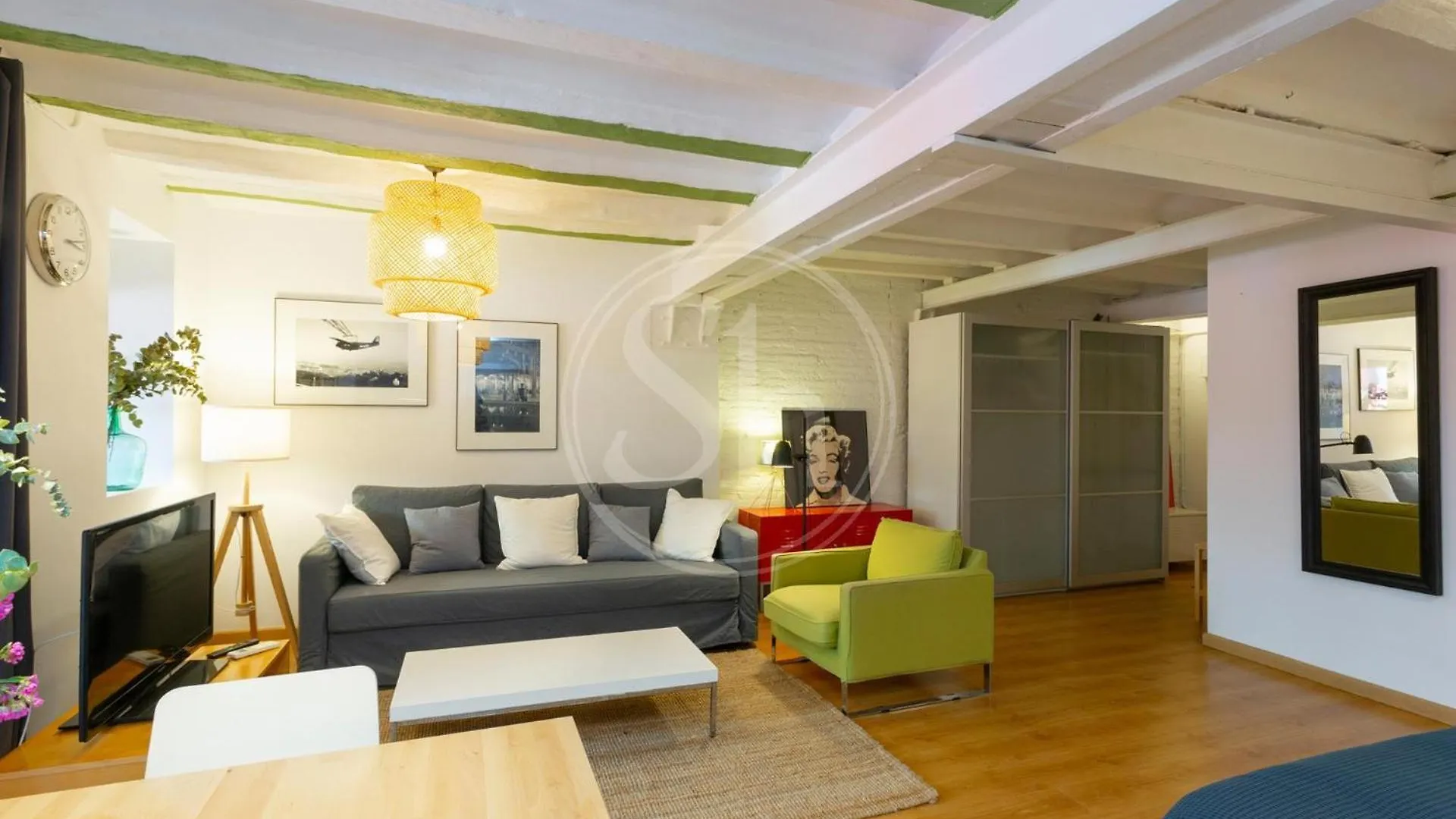 Apartment With Terrace In Gracia Barcelona España